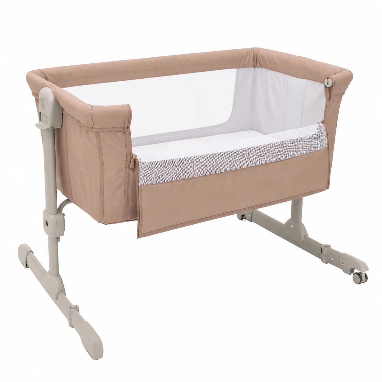 Chicco Next2Me Beistellbett, höhenverstellbar, atmungsaktiv, inklusive Matratze und Transporttasche, 0-6 Monate, Braun